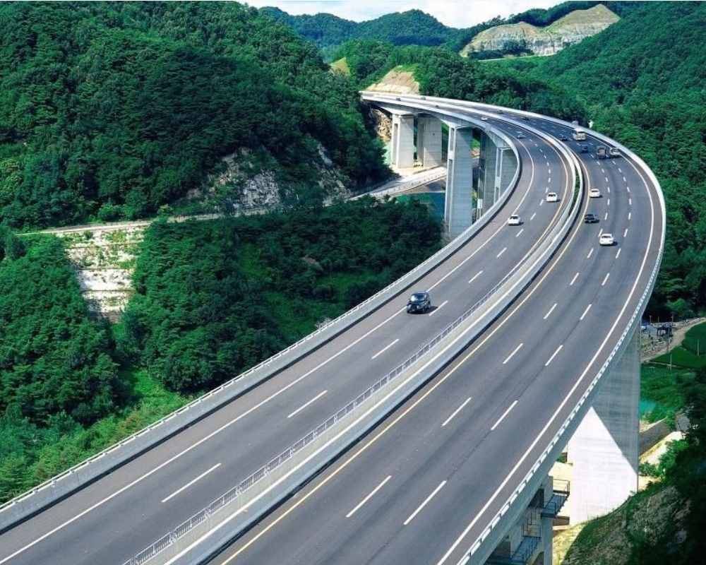 車主盡早了解，繼高鐵之后，我國(guó)高速收費(fèi)新規(guī)9月1日正式施行
