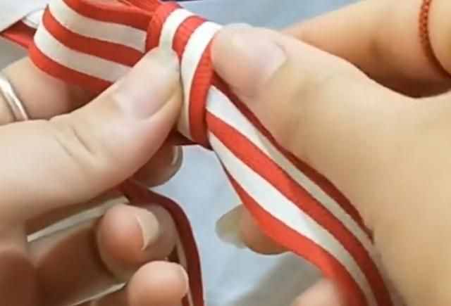 教你幾招蝴蝶結(jié)系法步驟，OMG！這怎么配都美