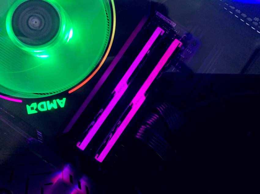 電腦顯示器黑屏了怎么辦？學(xué)會(huì)這幾招你也是電腦老司機(jī)
