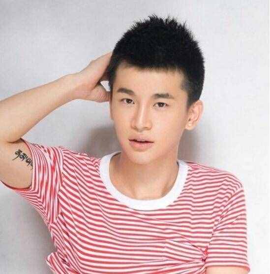 男生六種常見發(fā)型參考，有人說喜歡最后一款