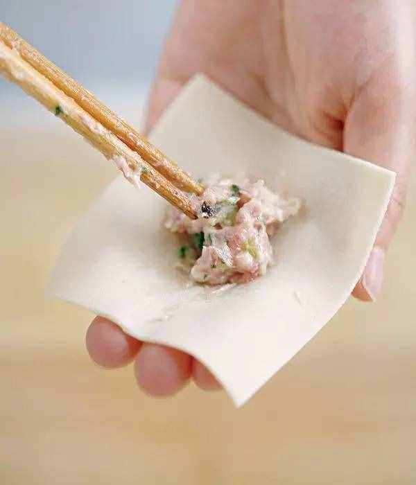 手把手教你包餛飩 每個(gè)步驟都配高清圖 別再說(shuō)你學(xué)不會(huì)了