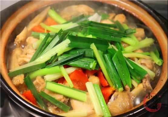 燉雞肉最忌直接焯水，教你正確做法，雞肉鮮香嫩滑無腥味，超下飯