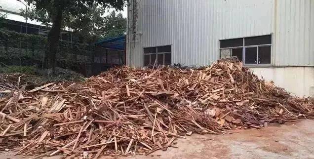 商家想賺錢想瘋了？一套衣柜就要上萬塊，我們來算算成本