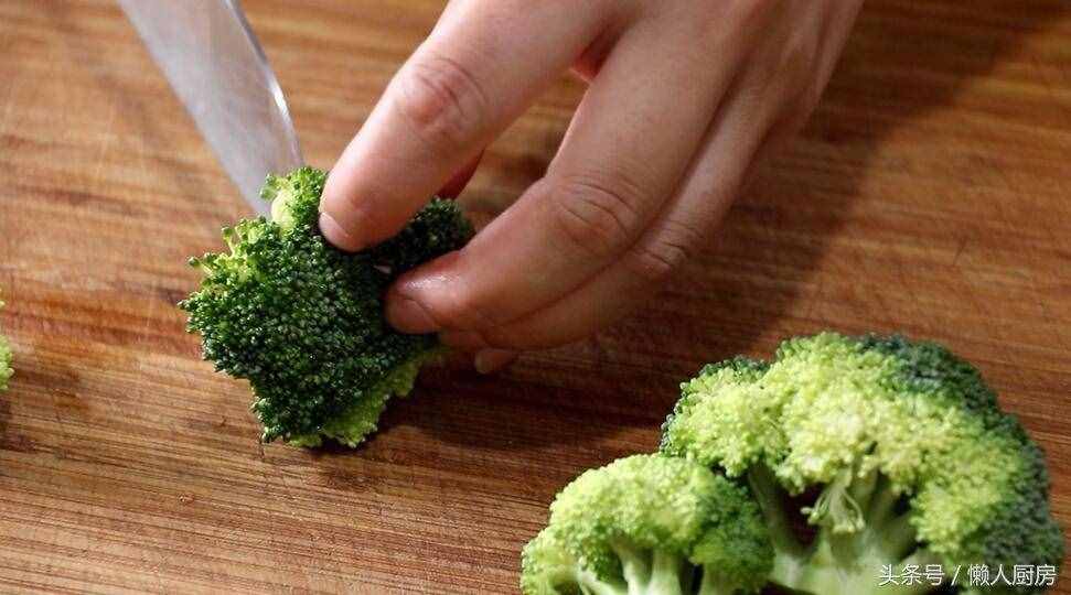教你番茄意大利面的簡易做法，想吃隨時可以做，真正的懶人菜