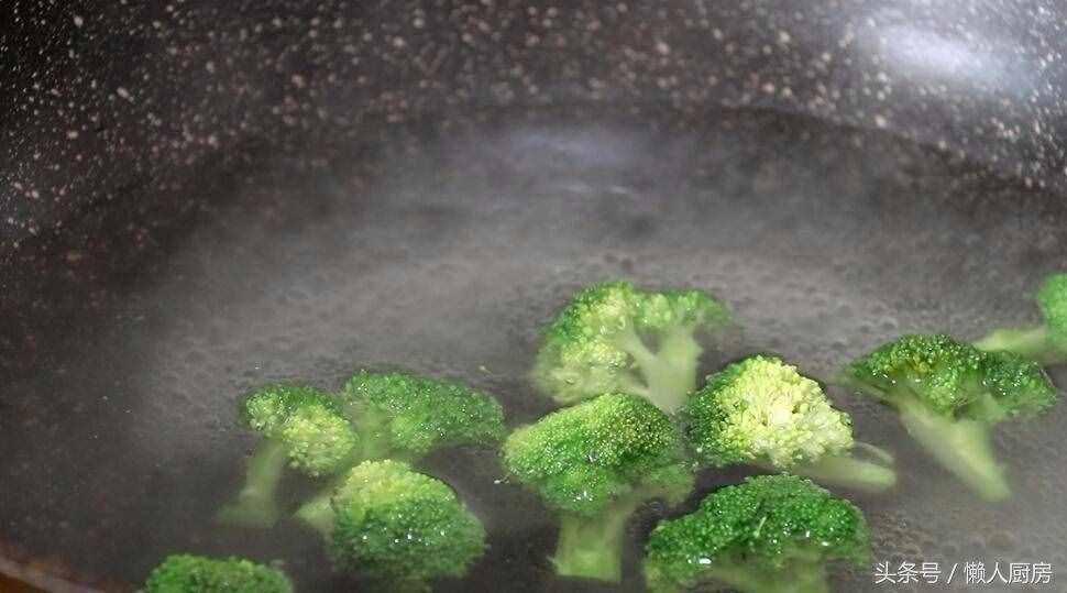 教你番茄意大利面的簡易做法，想吃隨時可以做，真正的懶人菜