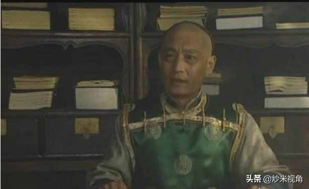 《雍正王朝》中李紱是個清官，為何買考題的時候70兩，說出就出？
