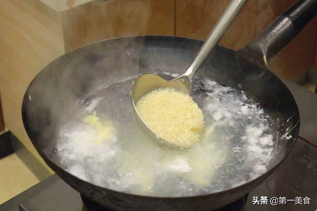 荷包蛋我只服這做法！出鍋個個完整，一做一個準(zhǔn)，圓潤還好吃