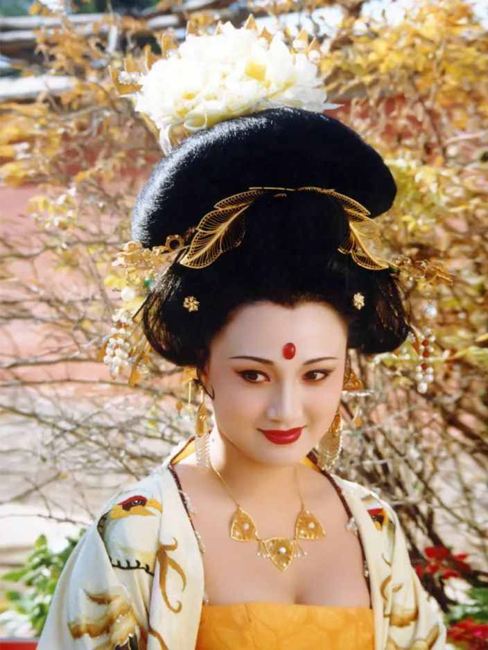 歷史上十大美女的經(jīng)典扮演者！范冰冰陳紅楊冪誰魅力足