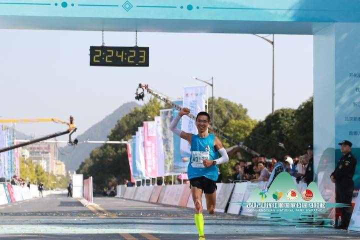 為什么中年人愛跑馬拉松？為什么年輕人跑不過中年人？