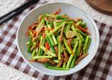 今日更新蒜苗怎么做好吃（春天是蒜苗最鮮嫩季節(jié)）