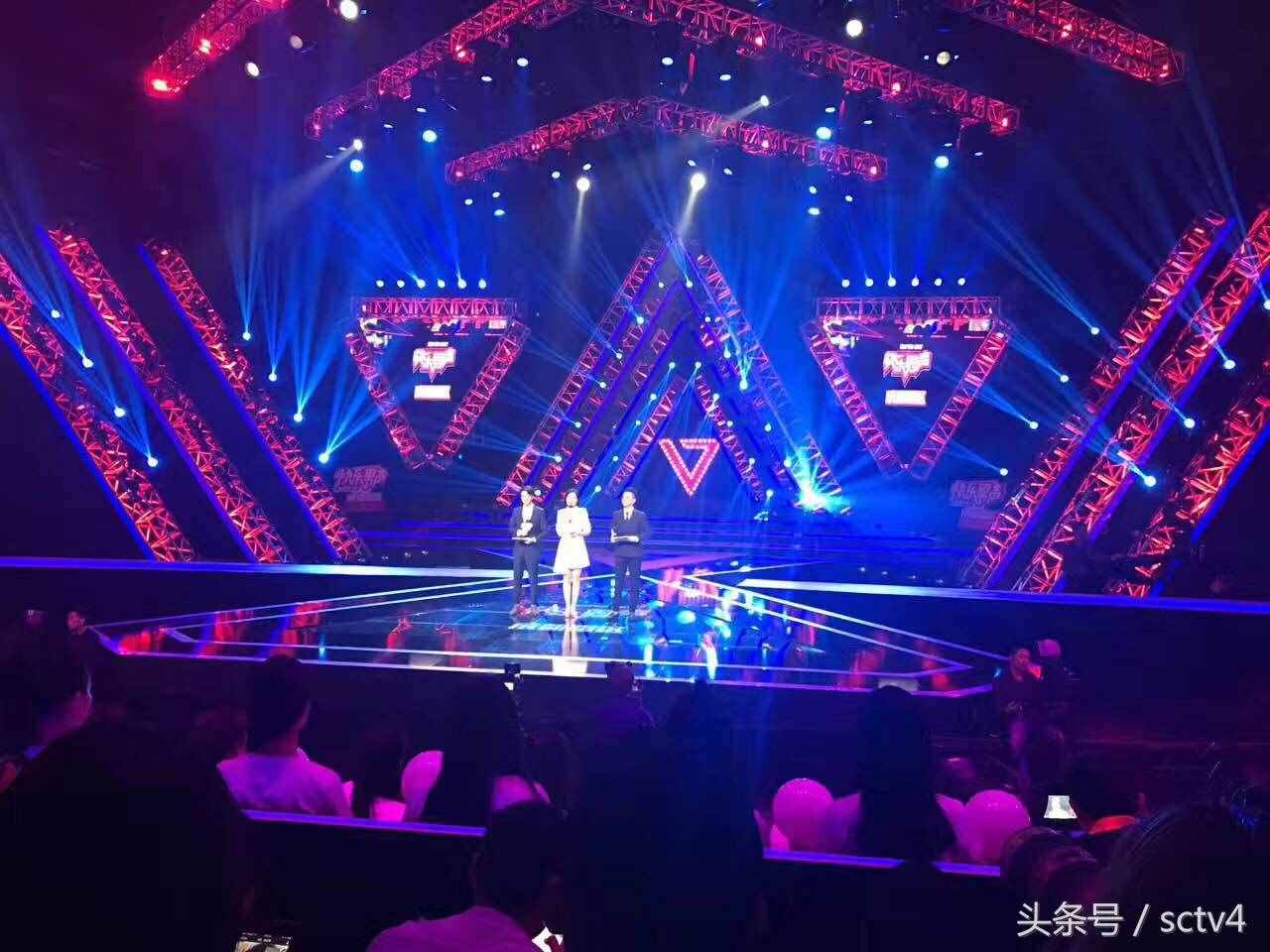快樂男聲成都賽區(qū)總決賽 小鮮肉與花美男誰與爭峰