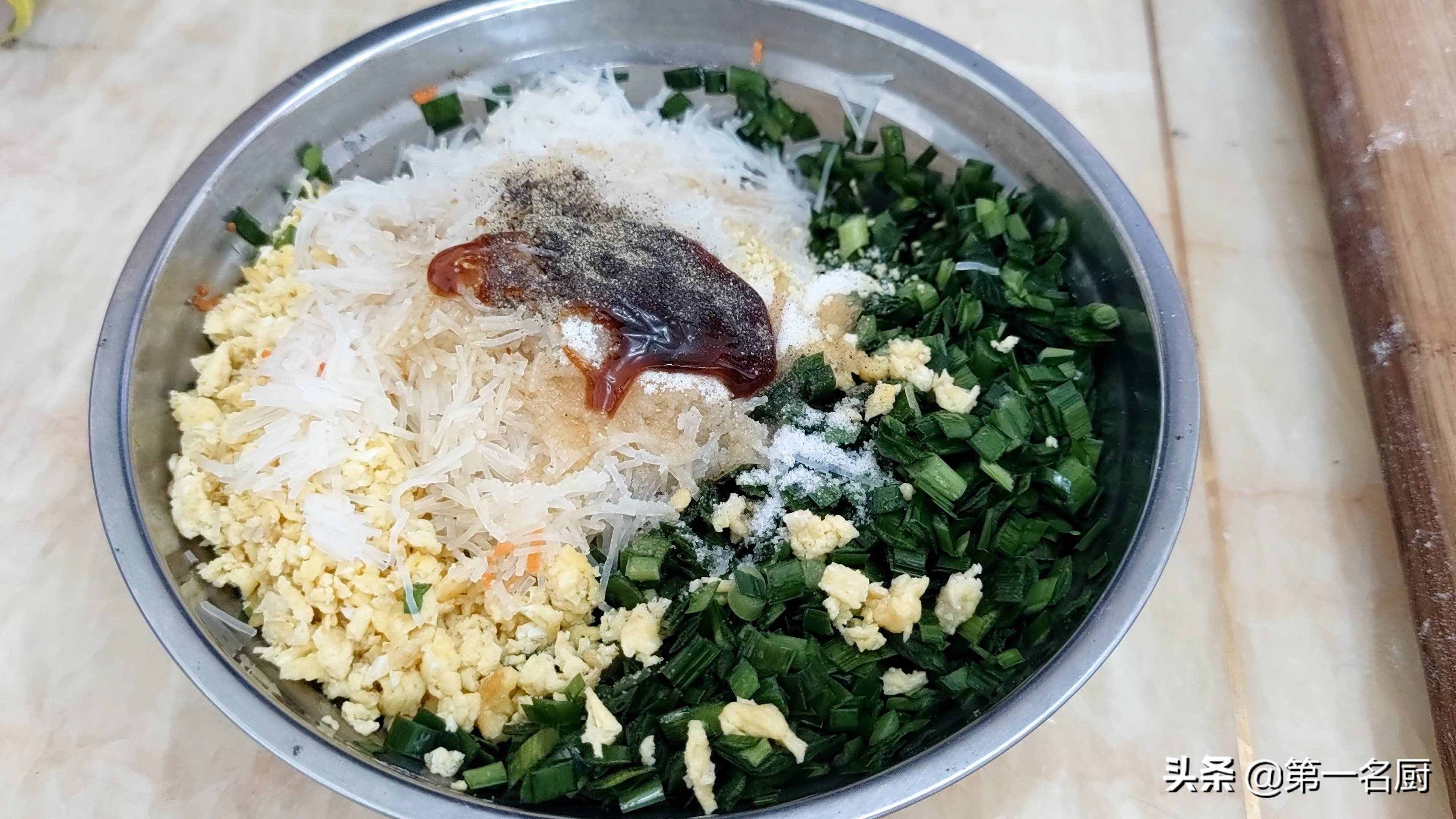 素包子的家常做法，無需發(fā)面就能做，皮薄餡大又營養(yǎng)，好吃看得見