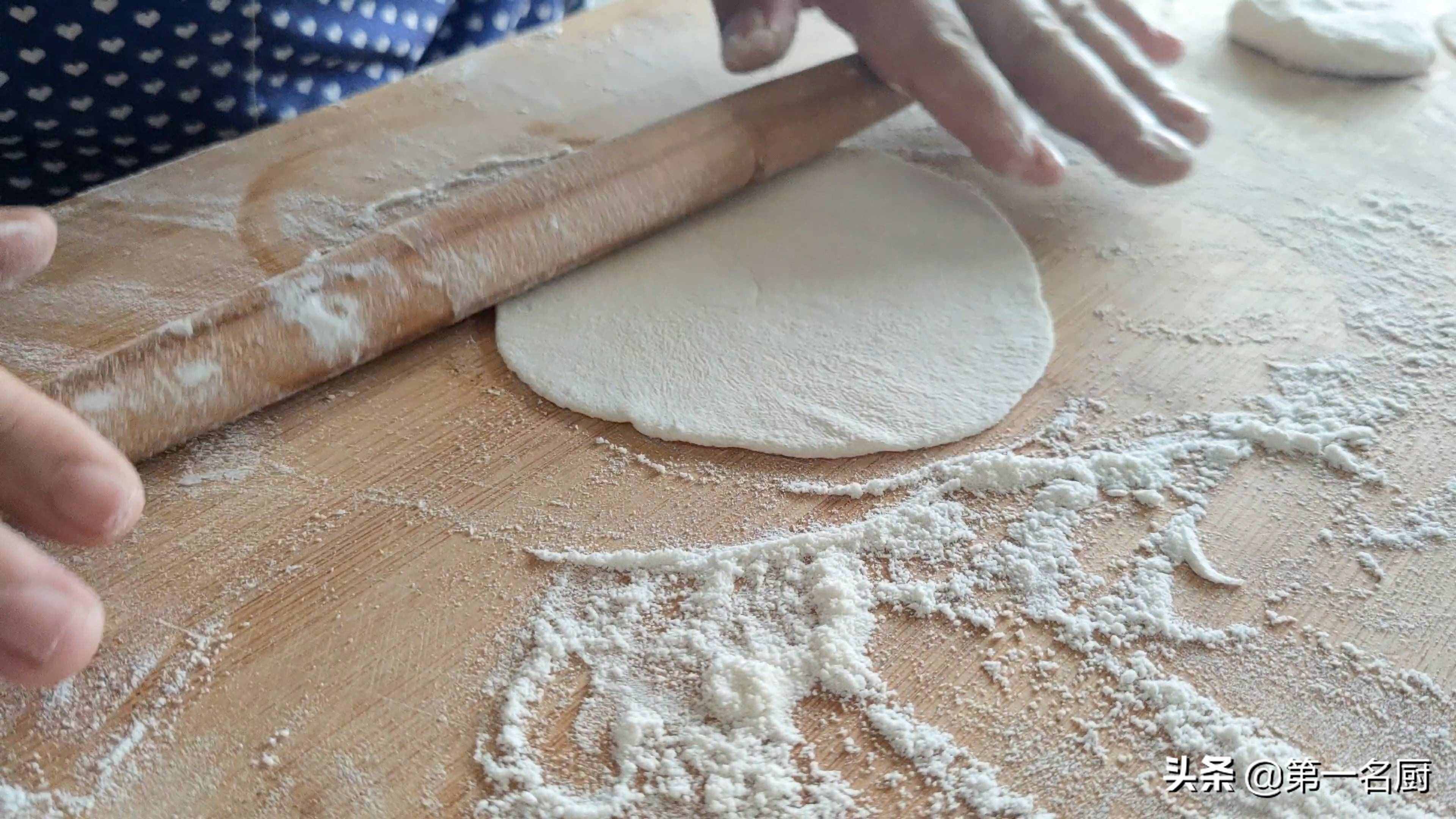 素包子的家常做法，無需發(fā)面就能做，皮薄餡大又營養(yǎng)，好吃看得見