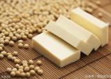今日更新吃豆腐的好處（豆腐嫩滑又營養(yǎng)）