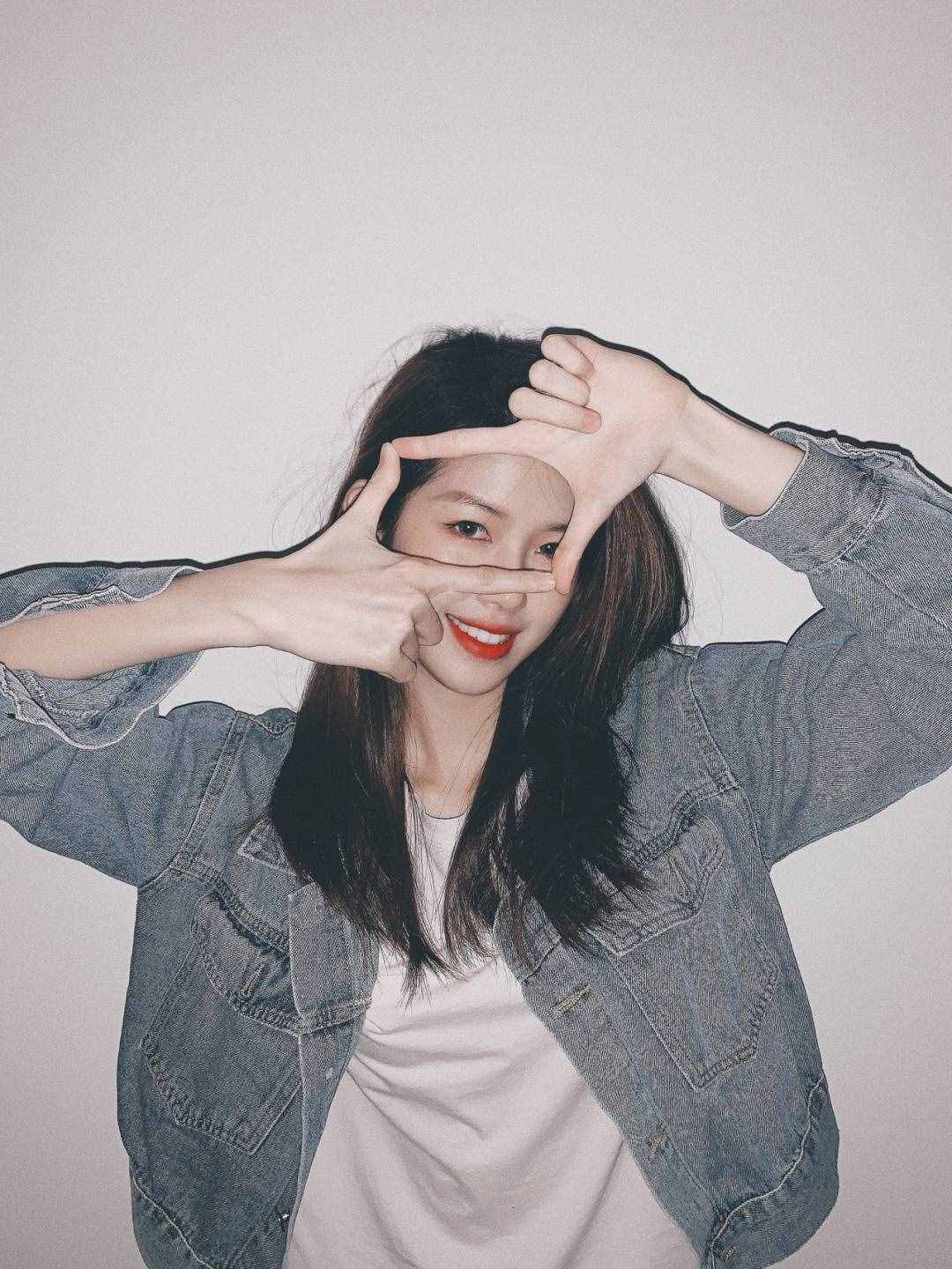 自拍照怎么拍，8個自拍姿勢，很簡單，不重樣又好看