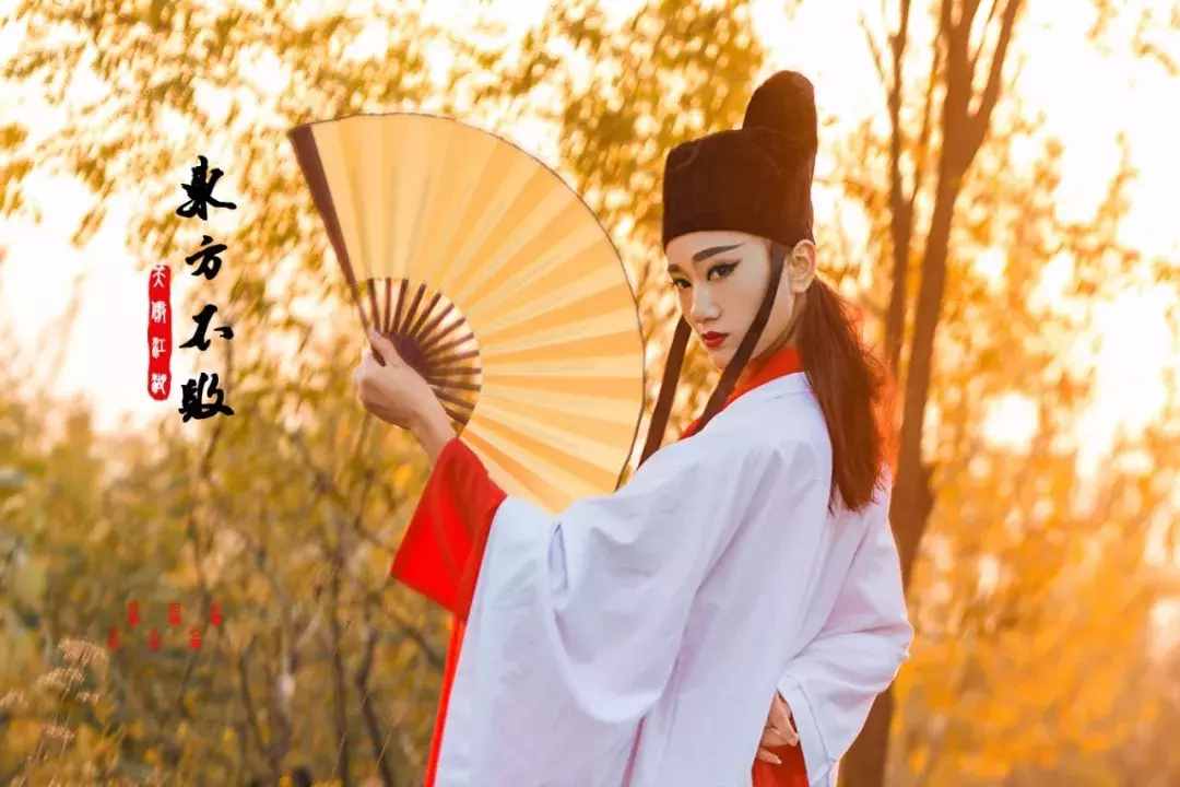 什么時候去額濟(jì)納景色最好？怎么去？額濟(jì)納最全攻略送給你