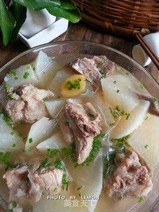 養(yǎng)顏瘦身~~白蘿卜燉排骨湯的做法步驟:11