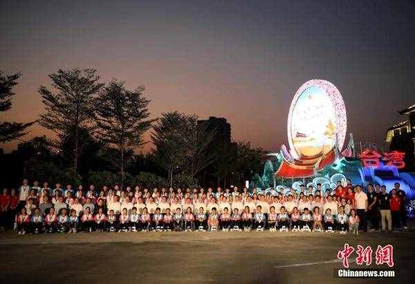 臺(tái)灣彩車落地廈門集美展示「組圖」