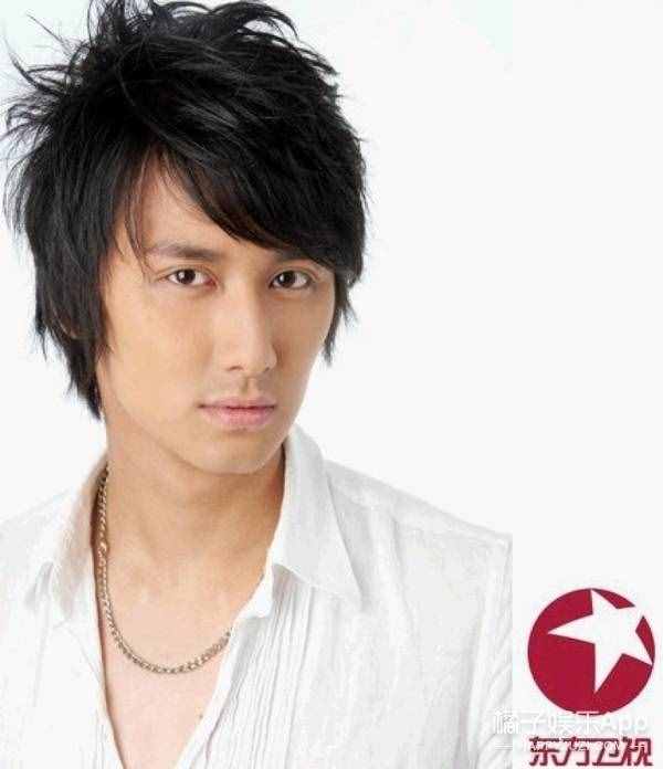 還記得《絕對計劃》里的藍(lán)野明嗎？他現(xiàn)在長這樣