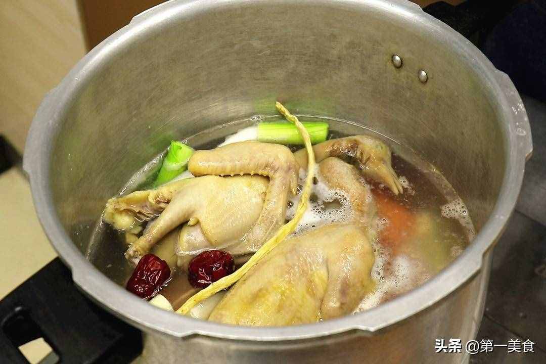 一鴿勝九雞，燉鴿子湯需要焯水嗎？教你正確做法，肉嫩湯鮮營養(yǎng)高