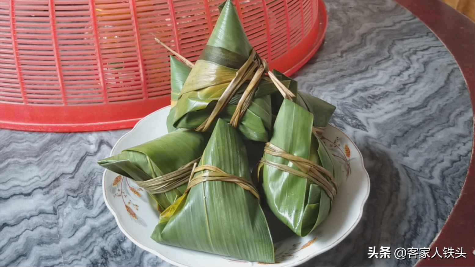 端午節(jié)快到了，教你做客家咸肉粽，香糯好吃，一口氣吃3個真過癮