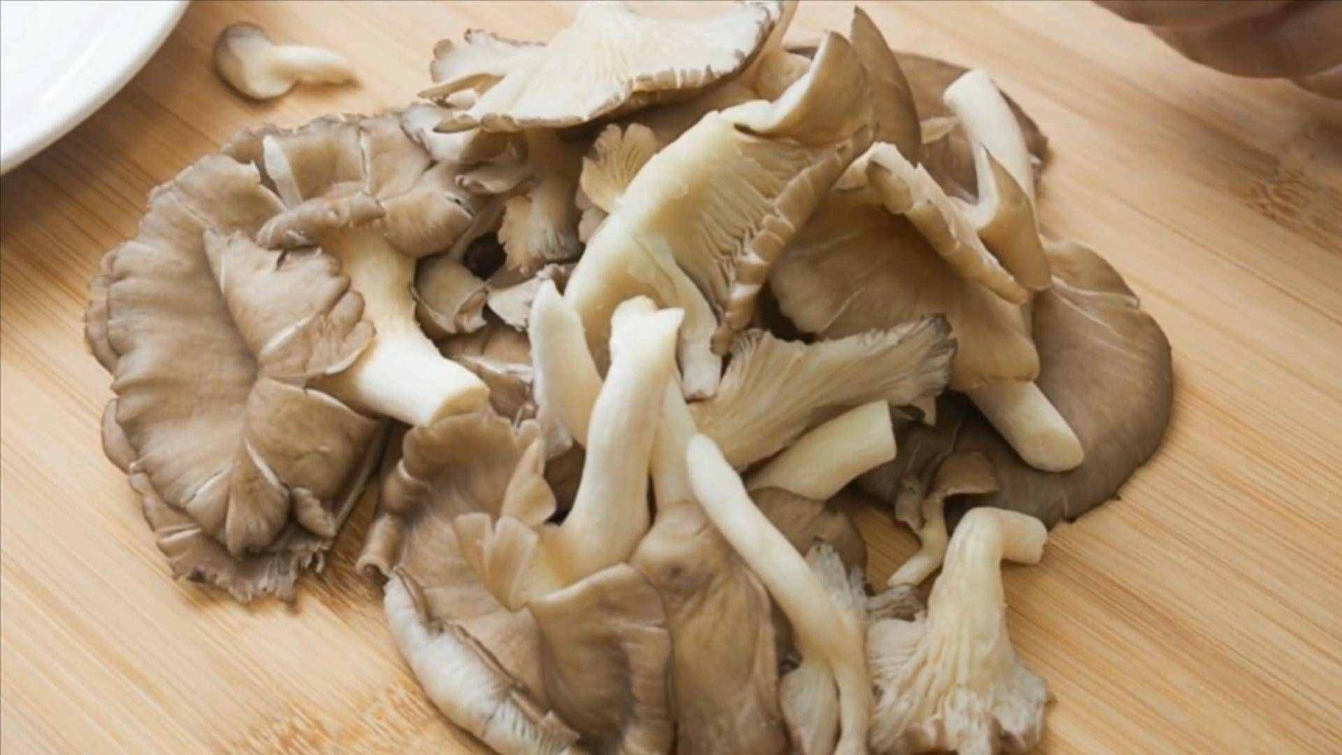 10種夏季應(yīng)季綠色蔬菜，含鋅量媲美豬肉，還不打藥，天熱可以多吃