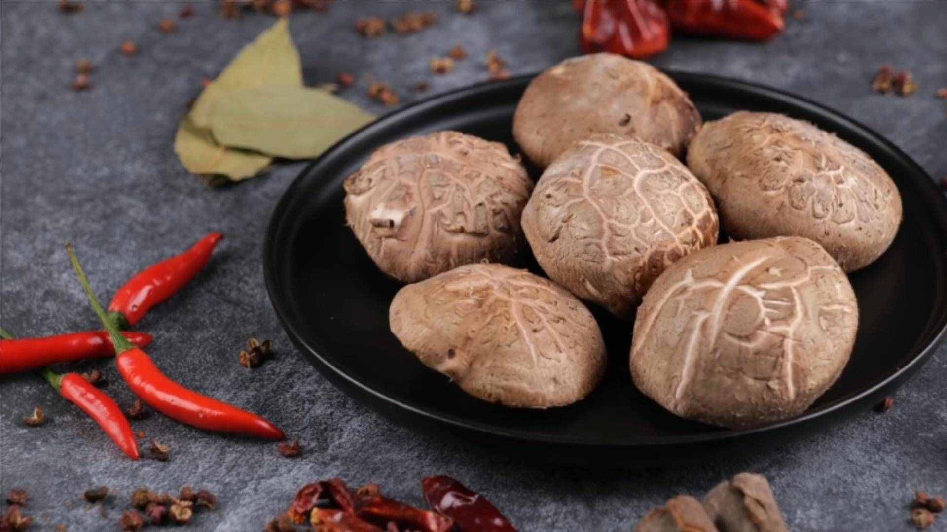 10種夏季應(yīng)季綠色蔬菜，含鋅量媲美豬肉，還不打藥，天熱可以多吃