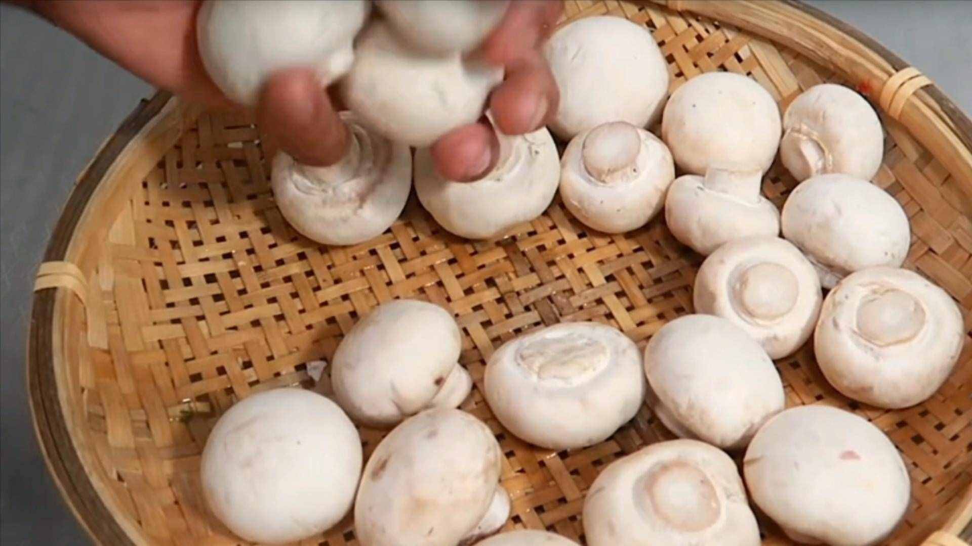 10種夏季應(yīng)季綠色蔬菜，含鋅量媲美豬肉，還不打藥，天熱可以多吃