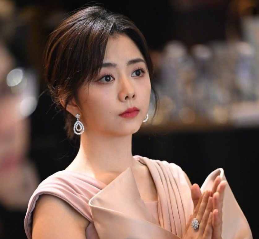 白玉蘭女星高清生圖，譚松韻娃娃臉狀態(tài)滿分，鞠婧祎卻讓我看呆了