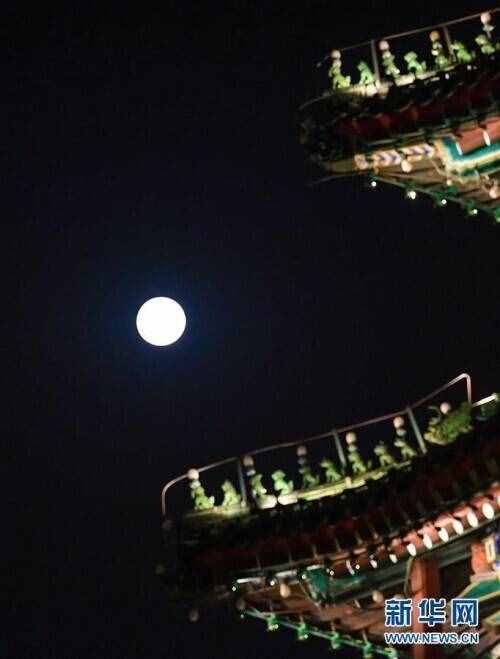 中秋國(guó)慶共迎圓月