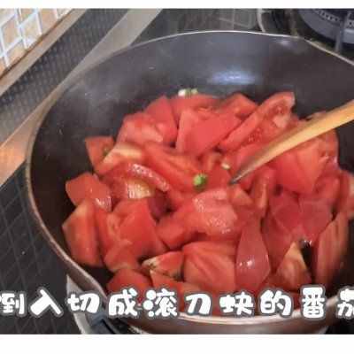 飯店大廚說漏嘴的秘密，番茄遇上金針菇這樣做才好吃