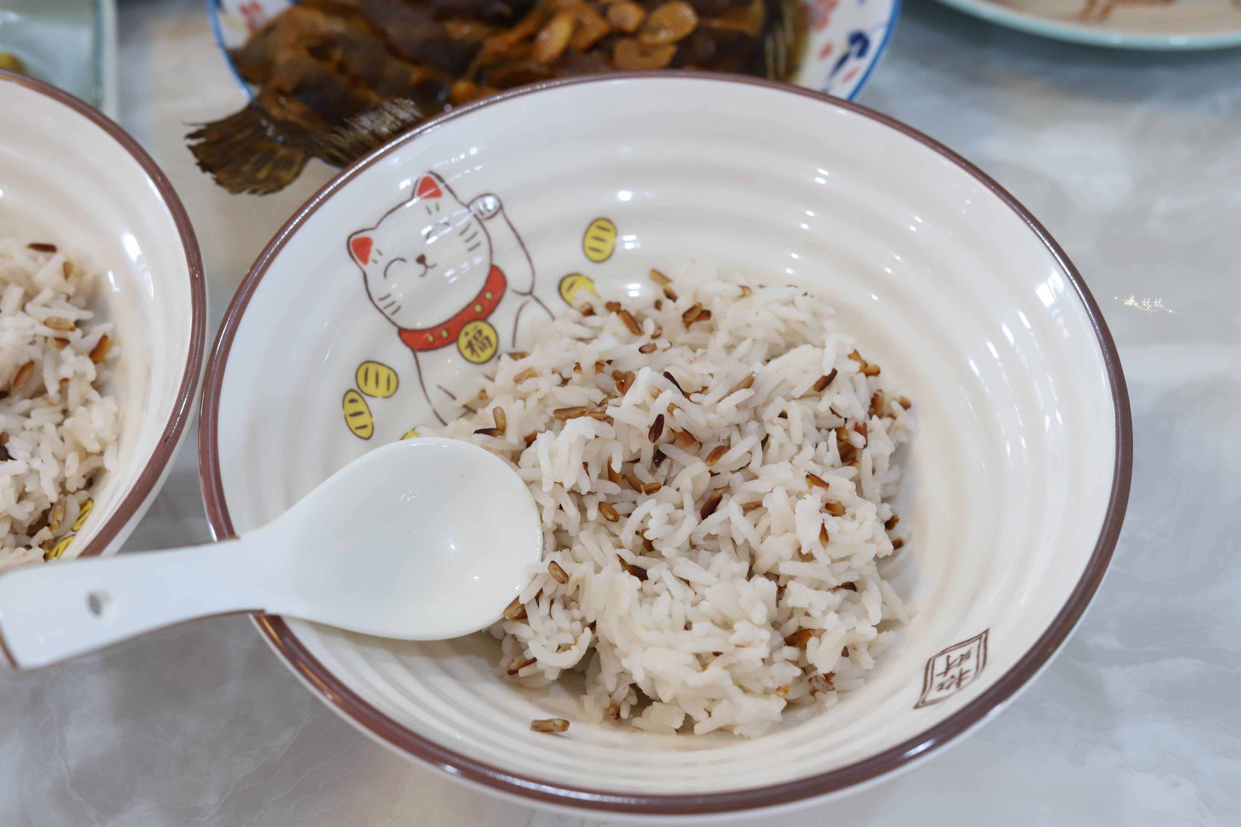 周末給家里學(xué)生準(zhǔn)備的中餐，比學(xué)校里豐盛，干凈營(yíng)養(yǎng)，合孩子胃口