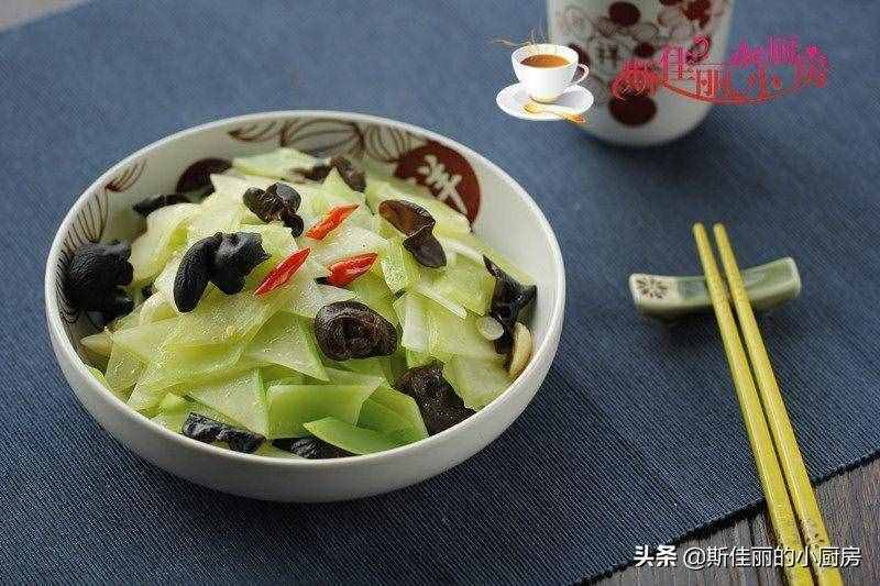 自從開始減肥，我晚餐就吃這些菜，低脂又飽腹，一周后果然苗條了