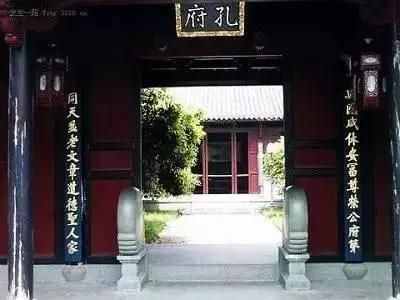 我國最明目張膽的九大錯別字，我真是佩服佩服，都是名人的杰作啊