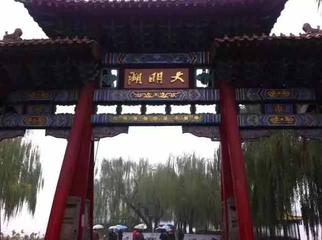 我國最明目張膽的九大錯別字，我真是佩服佩服，都是名人的杰作啊