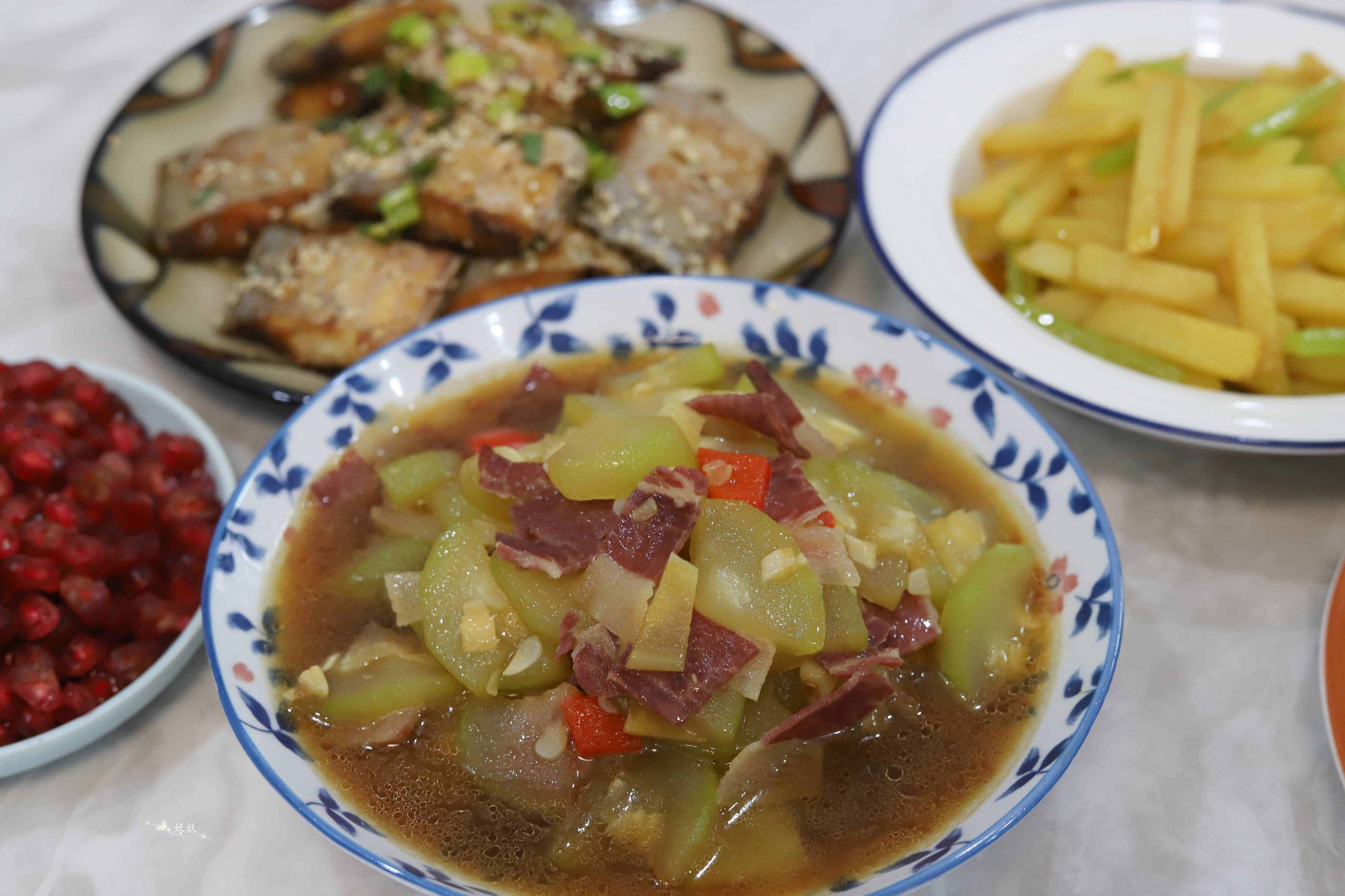 花一個(gè)小時(shí)給初中生準(zhǔn)備午餐，簡單可口有食欲，比學(xué)校的營養(yǎng)餐強(qiáng)