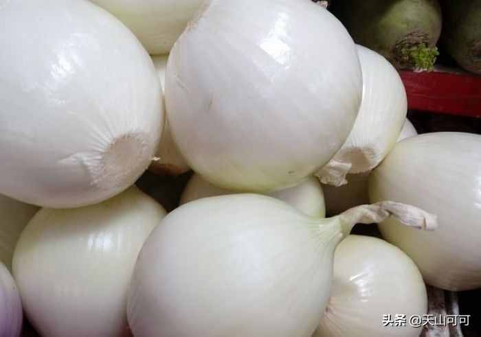 洋蔥怎樣切不辣眼睛，不流淚？小竅門特實(shí)用