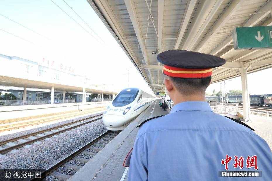 “十一”長(zhǎng)假加班費(fèi)怎么算？ 前4天加班可拿3倍工資