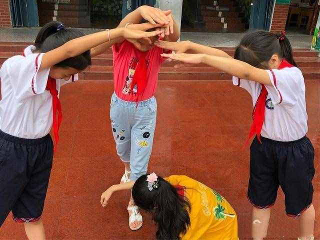 平橋區(qū)三小舞蹈校本課程五年級(jí)總結(jié)