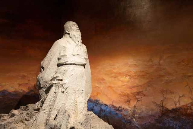 孔子出身貴族，從小生活優(yōu)越嗎？他一生都做了哪些事？