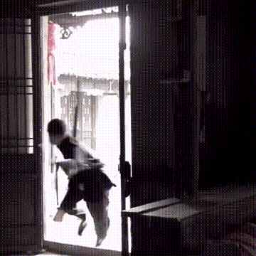 遇到喜歡的人，把這張圖發(fā)給她，順便說一句阿姨洗鐵路