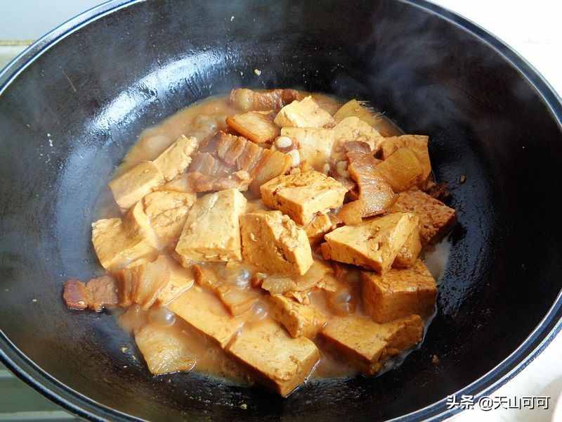 春天臘肉怎么做好吃？炒還是煮，看我做的，香味不減一鍋都不夠吃