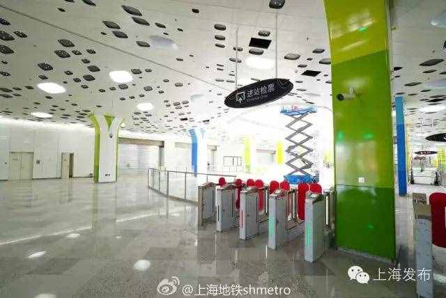 上海地鐵迪士尼站揭開面紗啦！大天窗近千平方米