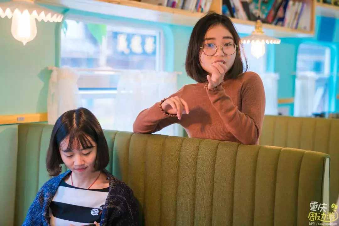 重慶主城又現(xiàn)冷門打卡地！人少免費，一秒穿越到上世紀香港街頭
