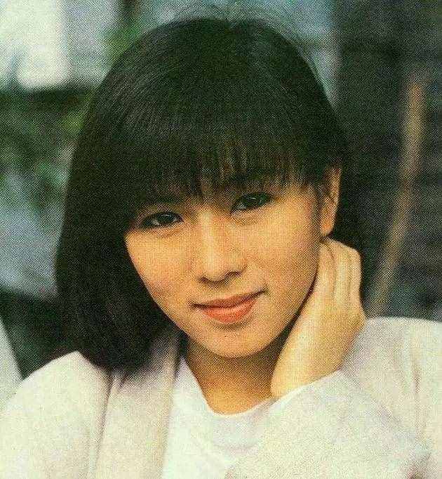 1990年，周星馳對劉鎮(zhèn)偉說：我要娶這個女孩兒，劉鎮(zhèn)偉：不行