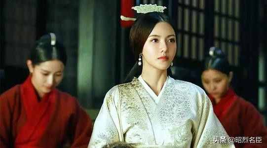 孔融讓梨的結(jié)局嗯，最后卻是因為不孝被殺