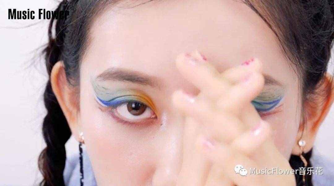 16個顏色的眼線筆，究竟有多好用？