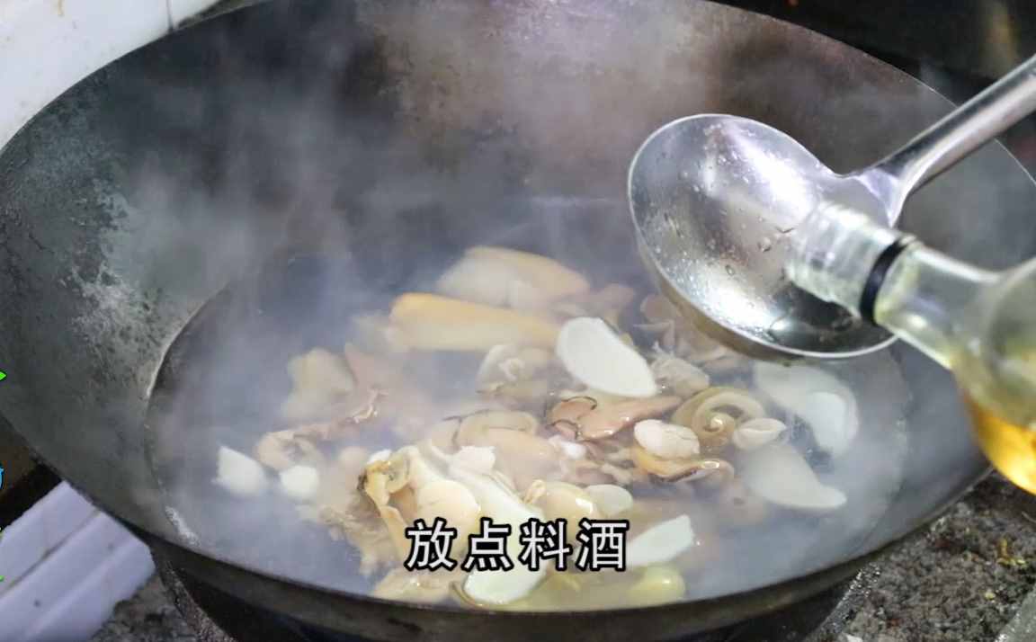 河蚌很多人不會做？教你好吃的家常做法，肉不老也不腥，營養(yǎng)美味