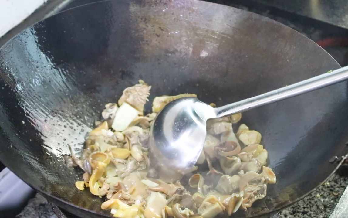 河蚌很多人不會做？教你好吃的家常做法，肉不老也不腥，營養(yǎng)美味
