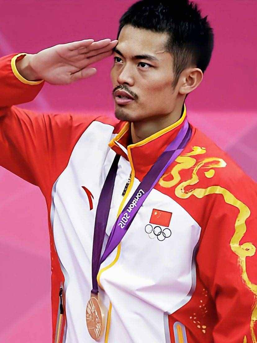最偉大羽壇傳奇謝幕，華麗轉(zhuǎn)身仍留遺憾，地位比肩喬丹他就是林丹